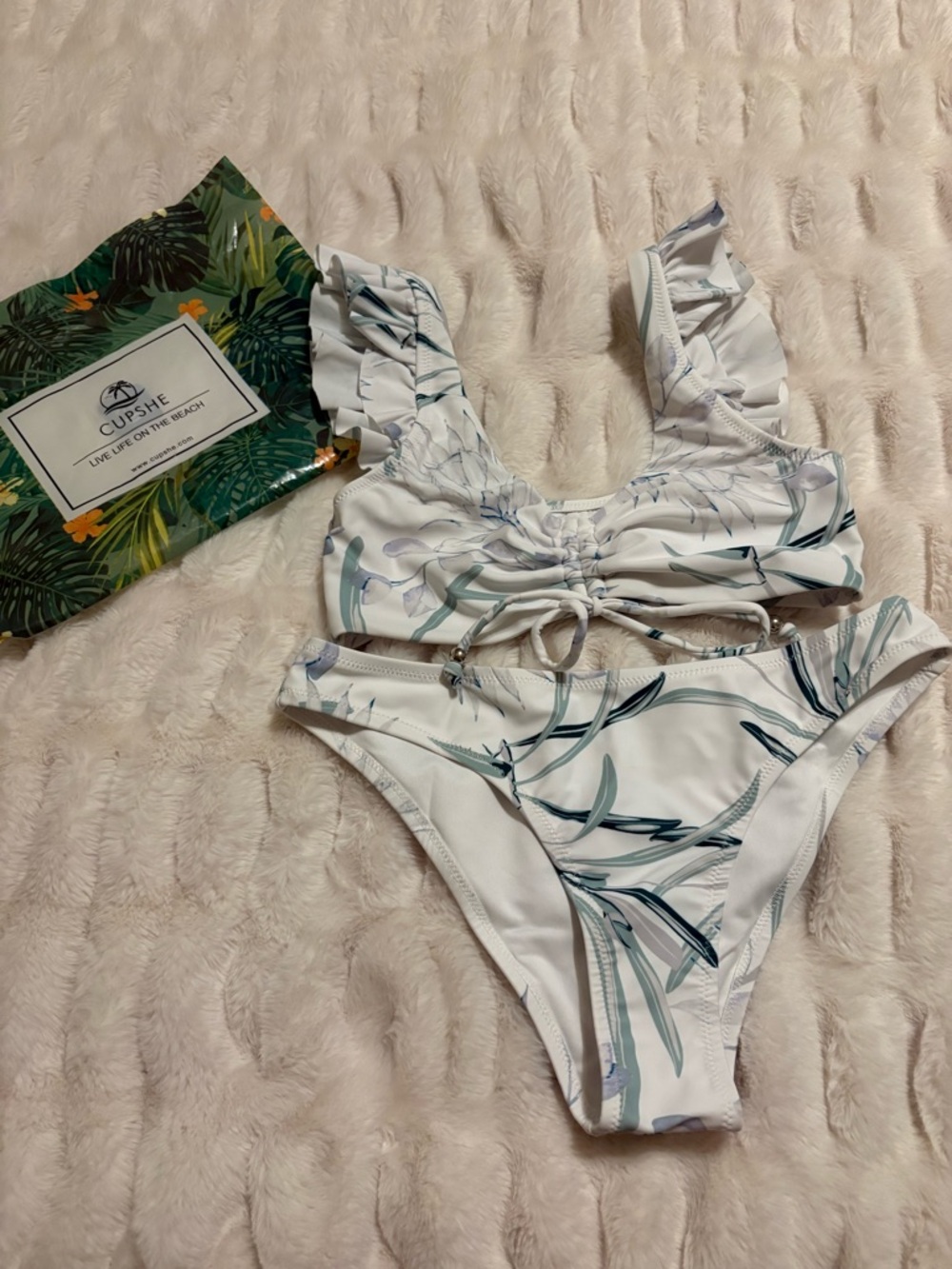 Cupshe White Leaf-Print Ruffle Tie Bikini